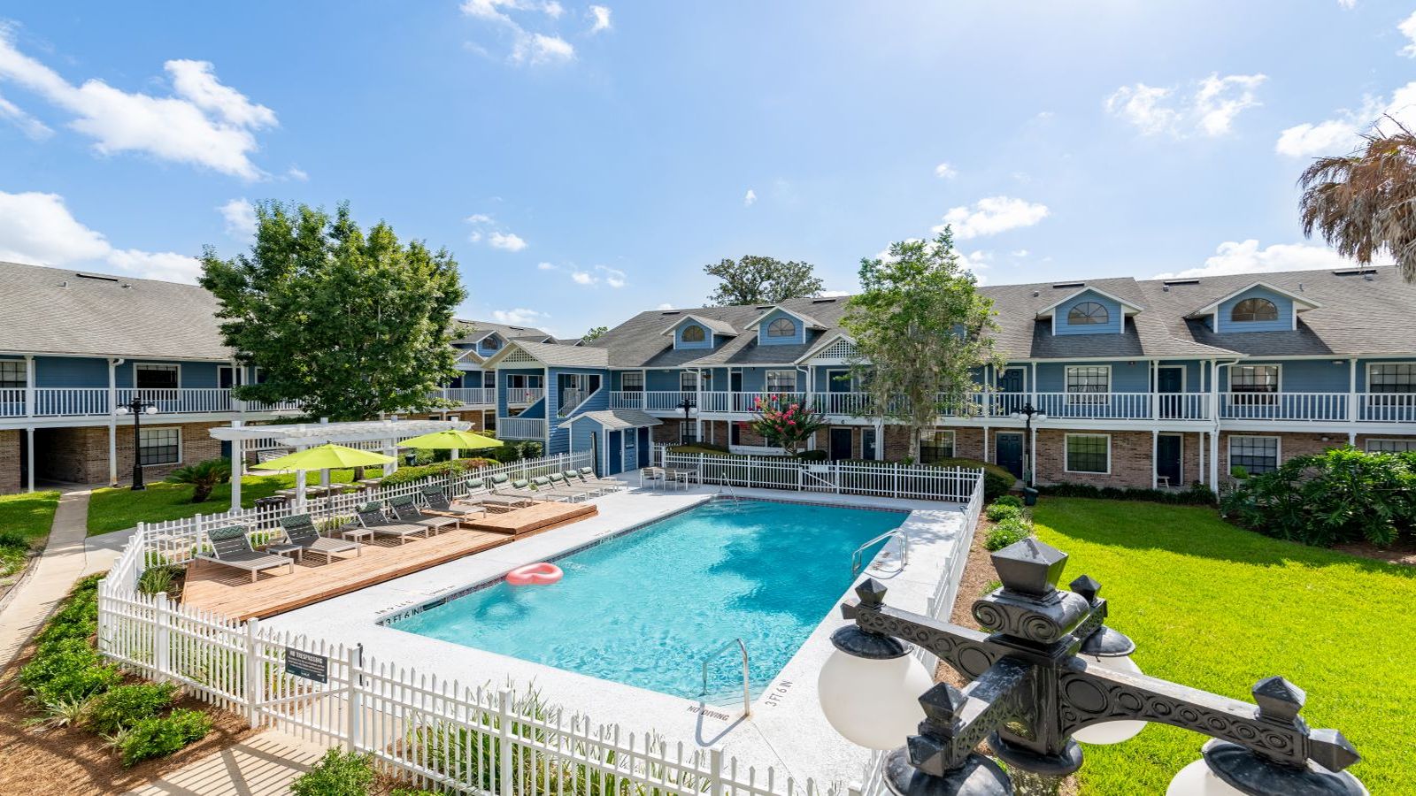 Arlington Square Featured Image